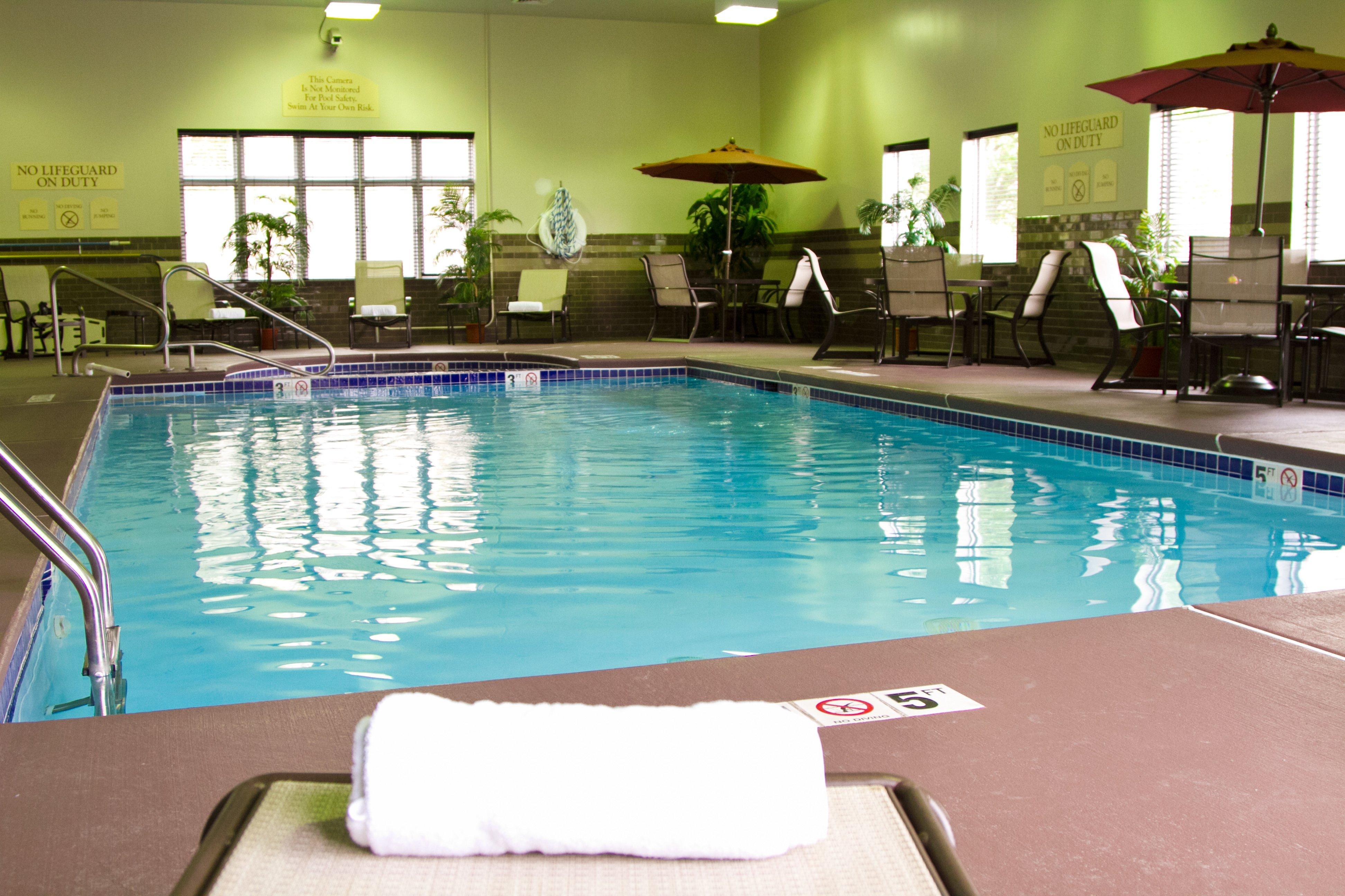 Holiday Inn Express Hotel & Suites Vineland Millville By Ihg Exterior photo