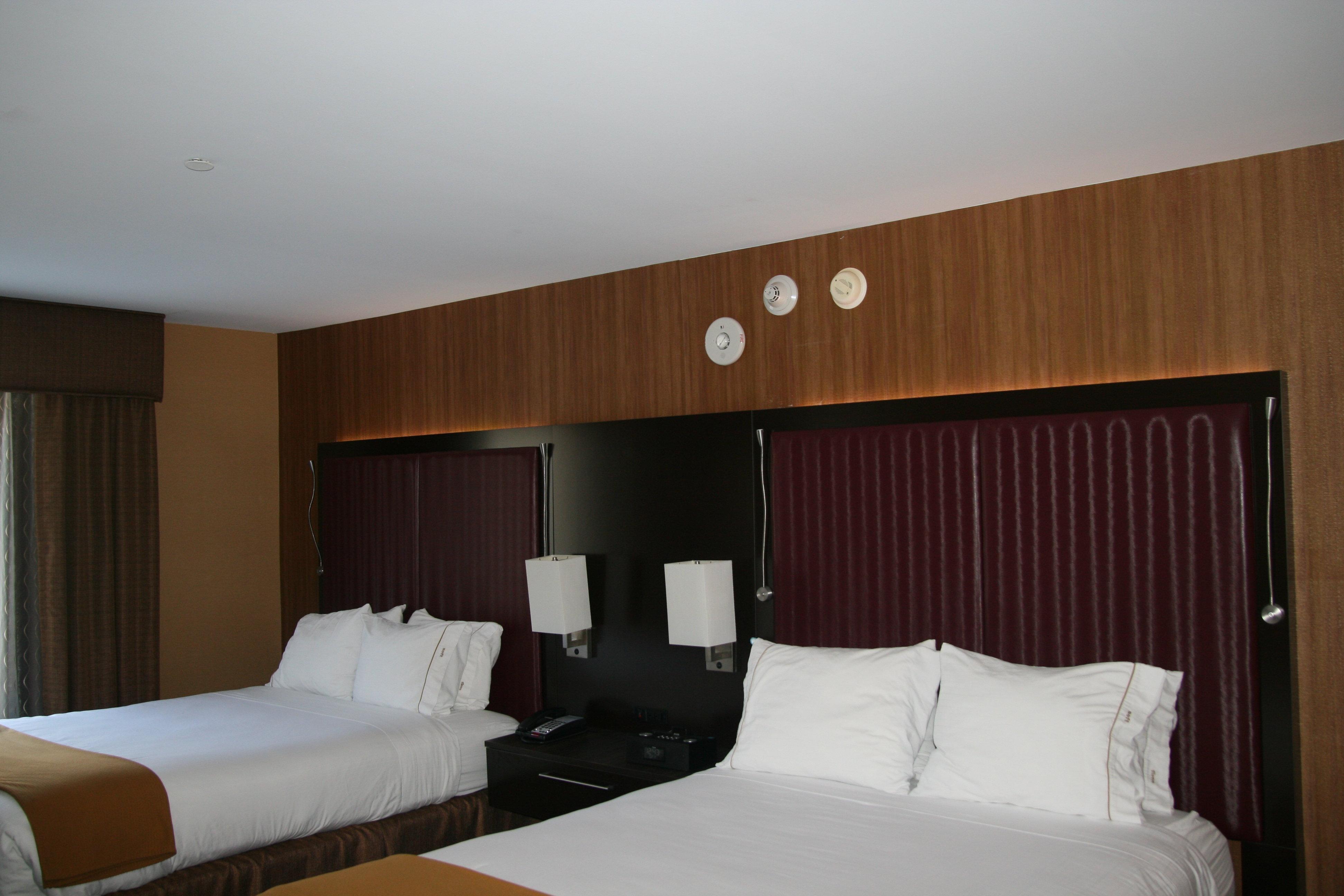 Holiday Inn Express Hotel & Suites Vineland Millville By Ihg Exterior photo