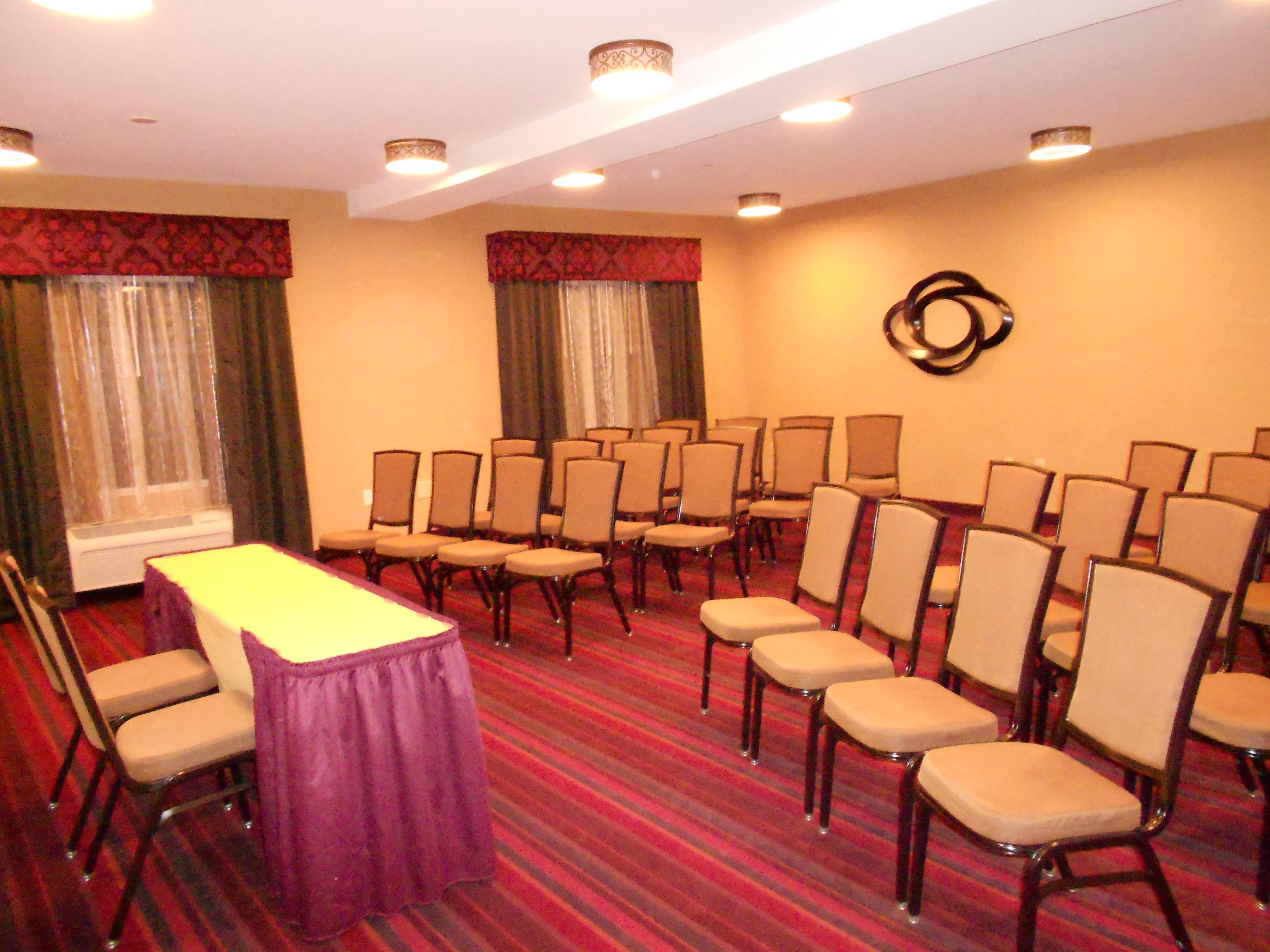 Holiday Inn Express Hotel & Suites Vineland Millville By Ihg Exterior photo