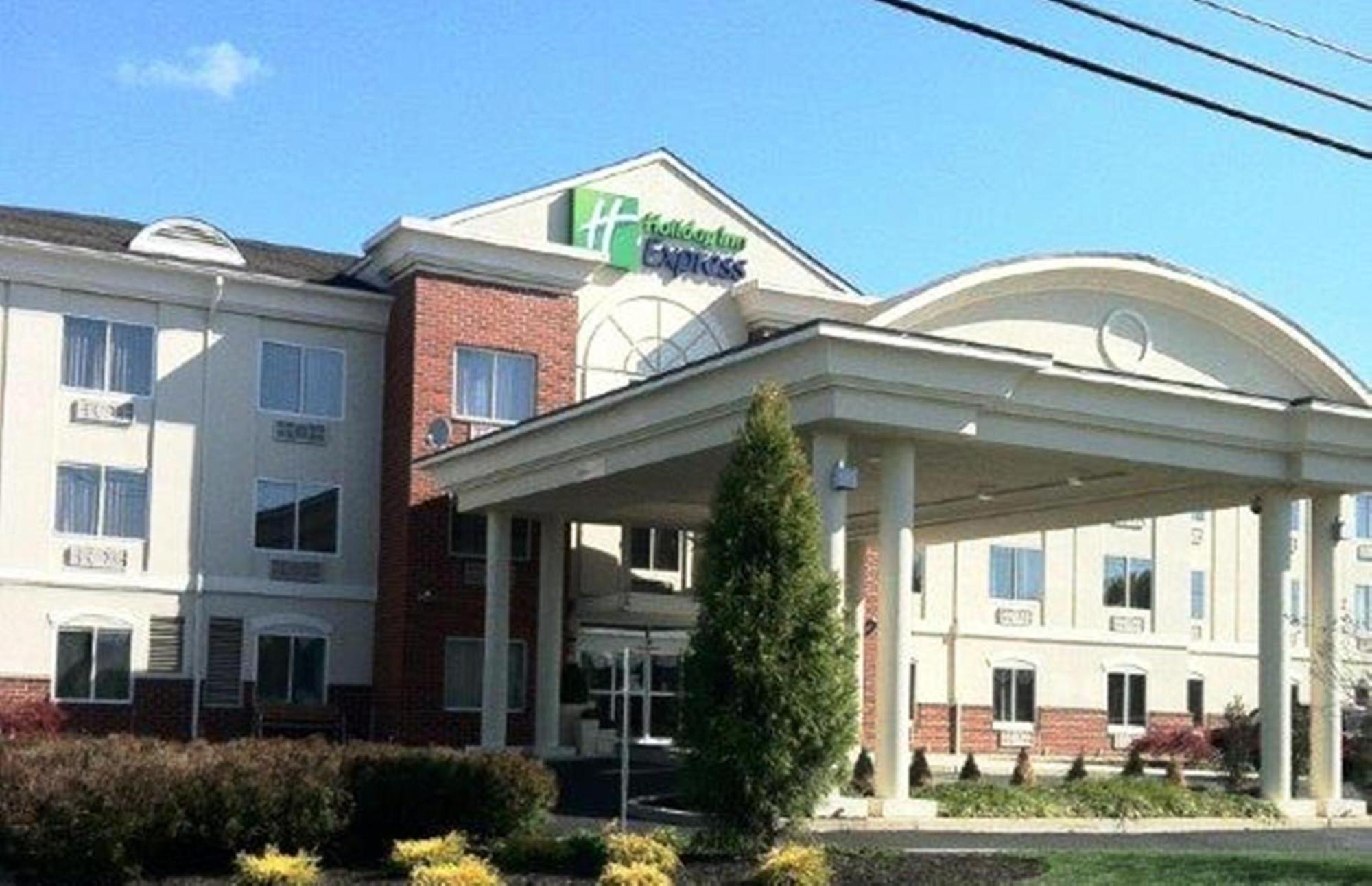 Holiday Inn Express Hotel & Suites Vineland Millville By Ihg Exterior photo