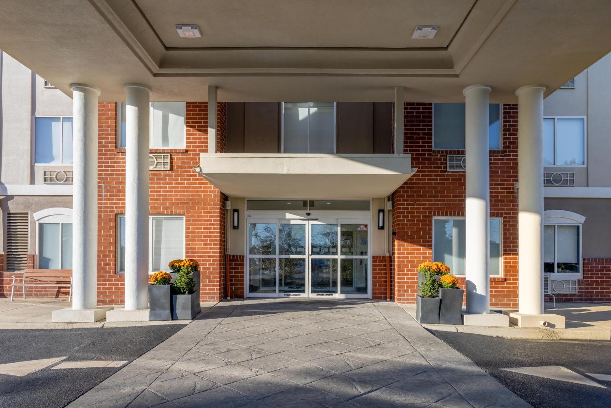 Holiday Inn Express Hotel & Suites Vineland Millville By Ihg Exterior photo